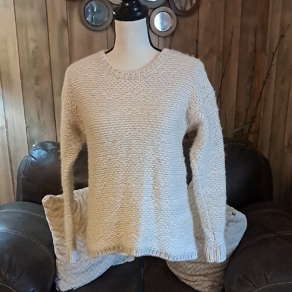 Ann Taylor Cream Textured Wool Blend Women's Sweater Size M Cable Knit Preowned